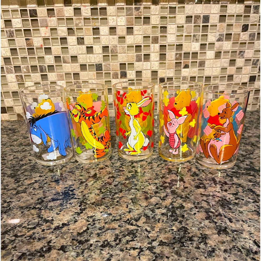 Five piece Winnie the Pooh glass set